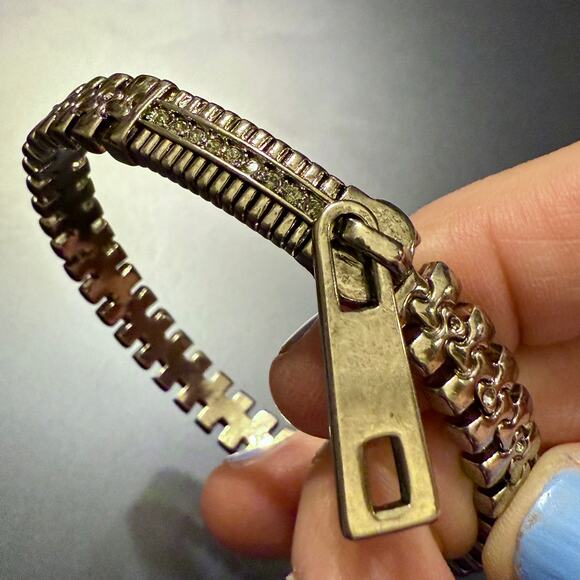 Jewelmint Jewelry - Jewelmint Retired Zipper Rhinestone Silver Tone Bangle